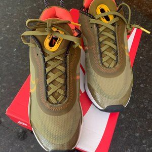 NIB Women's Nike Air Max 2090 Sneakers